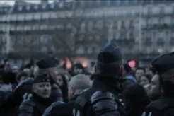 The Flag (Le Repli)